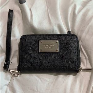 Michael Kors Wristlet Wallet